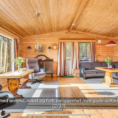 Med Havutsikt Og Stor Terasse! Hébergement de vacances Kvaloya