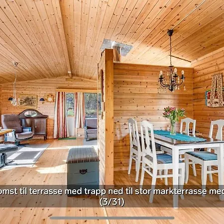 Med Havutsikt Og Stor Terasse! Hébergement de vacances